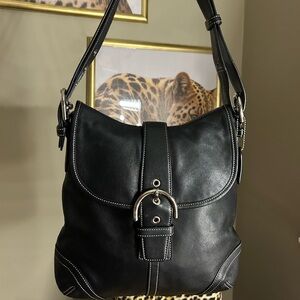 Authentic Vintage Black Coach City Bag🖤